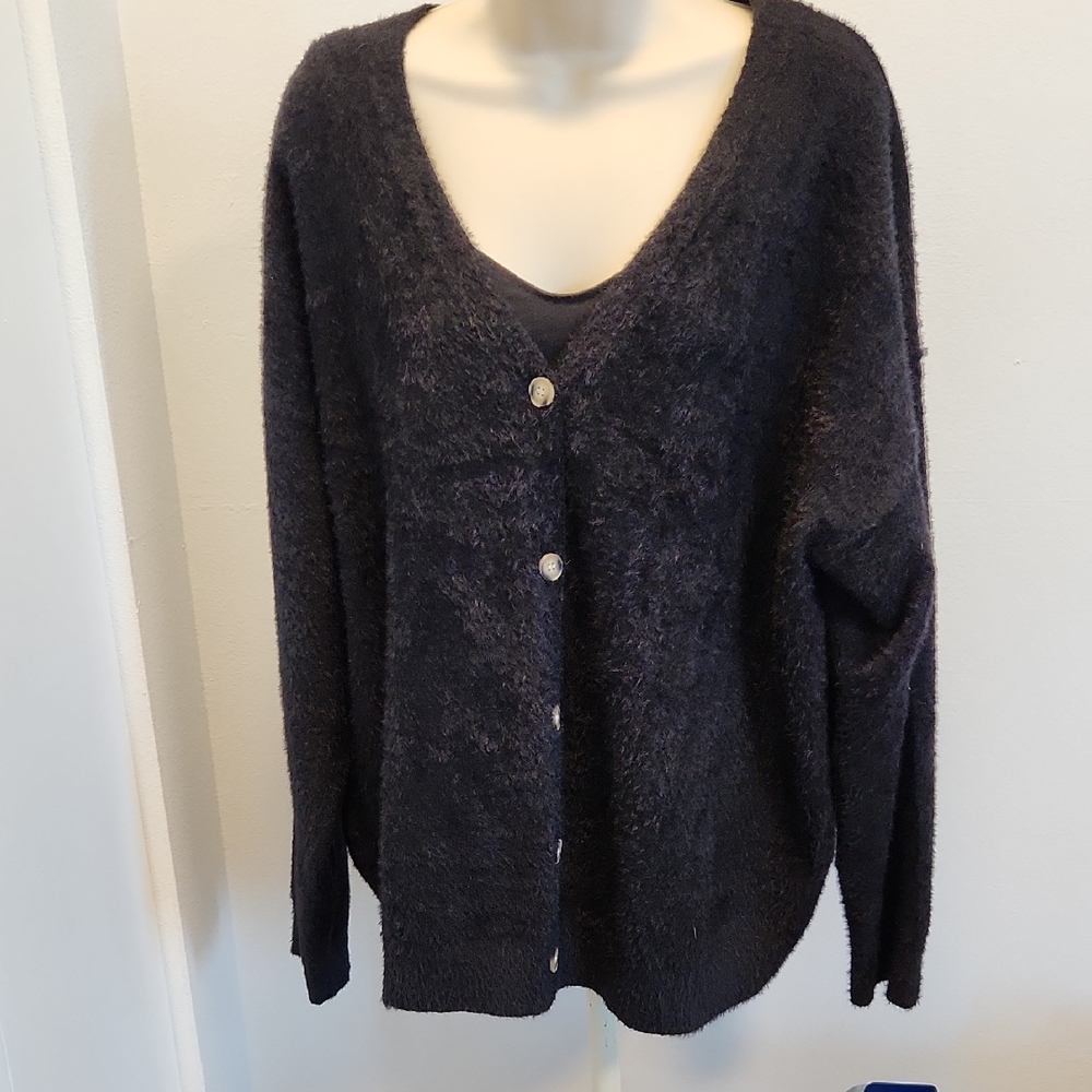 Cozy Black Fuzzy Style Women's Sweater NWOT XL